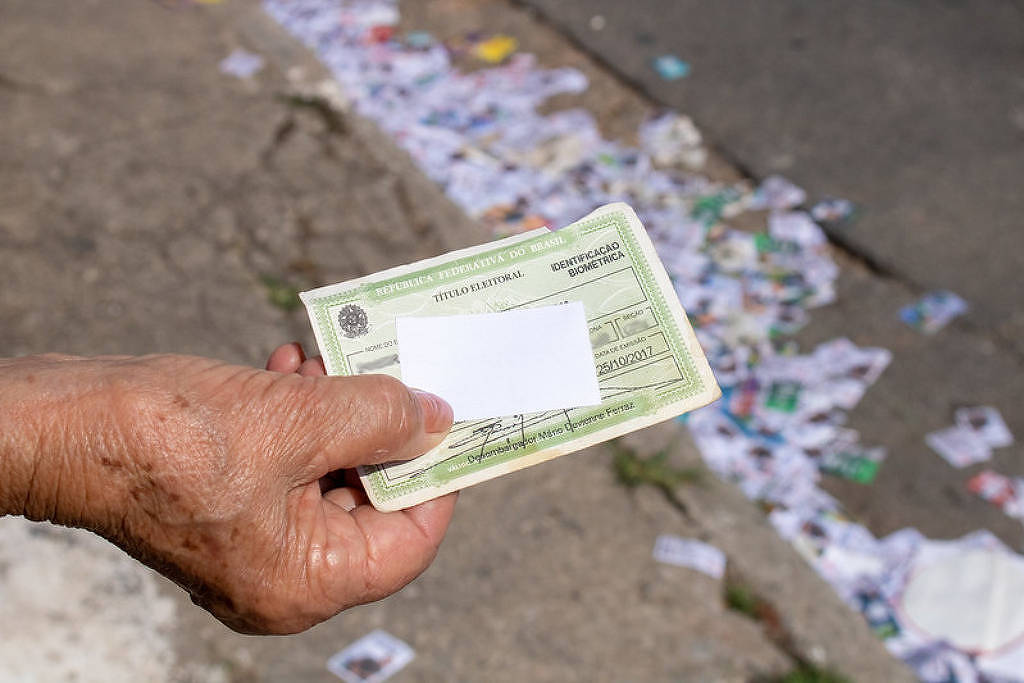 Etarismo tira milhões de brasileiros das urnas