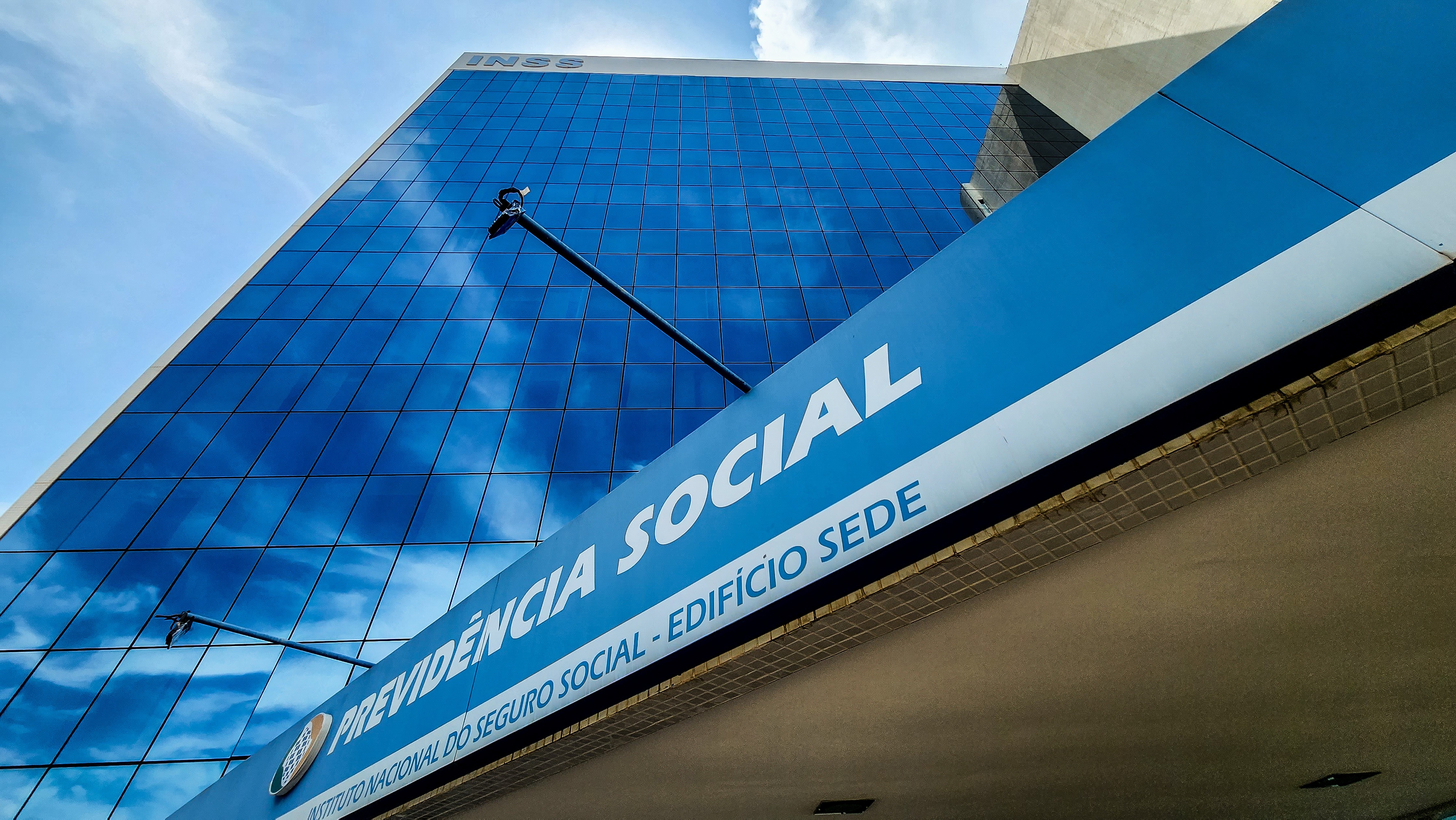 Alvo de operação contra fraude em aposentadorias recebeu auxílio emergencial durante a pandemia